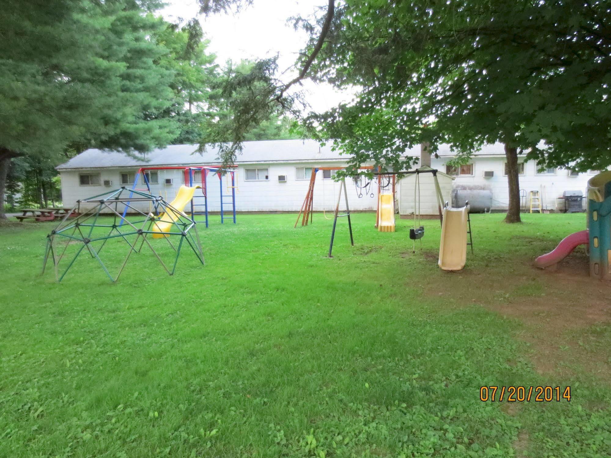 Four Seasons Motel Catskill Exterior photo